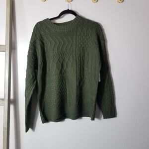 NWT TIME AND TRU WOMEN'S GREEN SWEATER SIZE LARGE